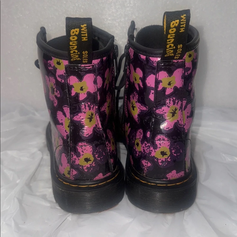 new girls dr martens 1460 JR/youth 5 black patent leather floral print